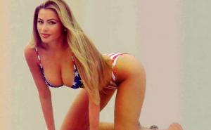 Seksipil bez premca: Sofia Vergara zapalila Instagram fotkom u mini bikiniju