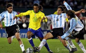 Zbogom Ronaldinho: Najpoznatiji osmijeh i čarolija fudbala