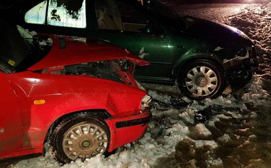 Tri osobe povrijeđene u saobraćajnoj nesreći u Seocima kod Zenice