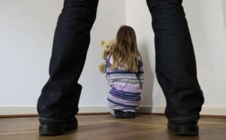 Cazin: Otac seksualno napastvovao desetogodišnju kćerku