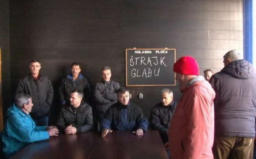Radnici Željezare štrajkuju glađu: Provode noć u hladnim prostorijama direkcije 