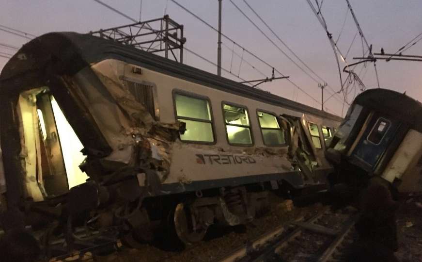 Željeznička nesreća: Tri osobe poginule u prevrtanju voza
