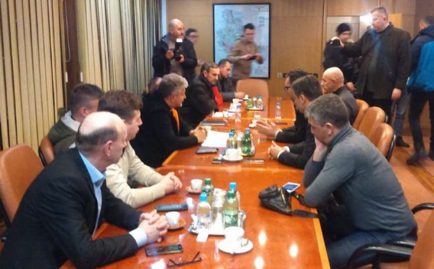 Novalić udovoljio radnicima: U Zenici počeli razgovori o Željezari 