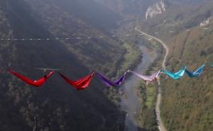 Kanjon Tijesno iz BiH oduševio National Geographic: Ljudi vise 200 metara iznad tla