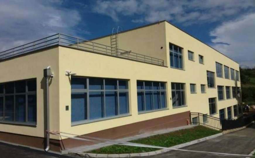 Skupština KS-a odbila inicijativu o izmjeni naziva škole "Mustafa Busuladžić"