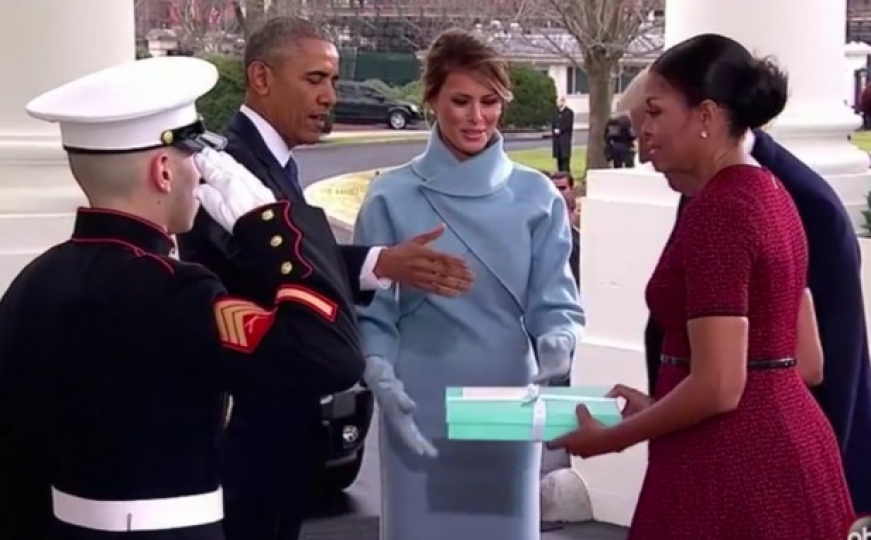 Michelle Obama konačno otkrila šta joj je poklonila Melania Trump