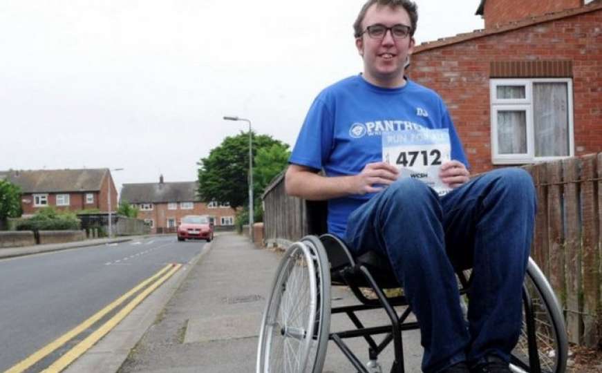 Priča koja je potresla svijet: Krio da je u invalidskim kolicima da bi dobio posao 