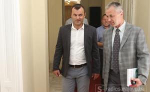 Tabaković i Alivuković: Sramota je što Grujičić dočekuje učesnike genocida