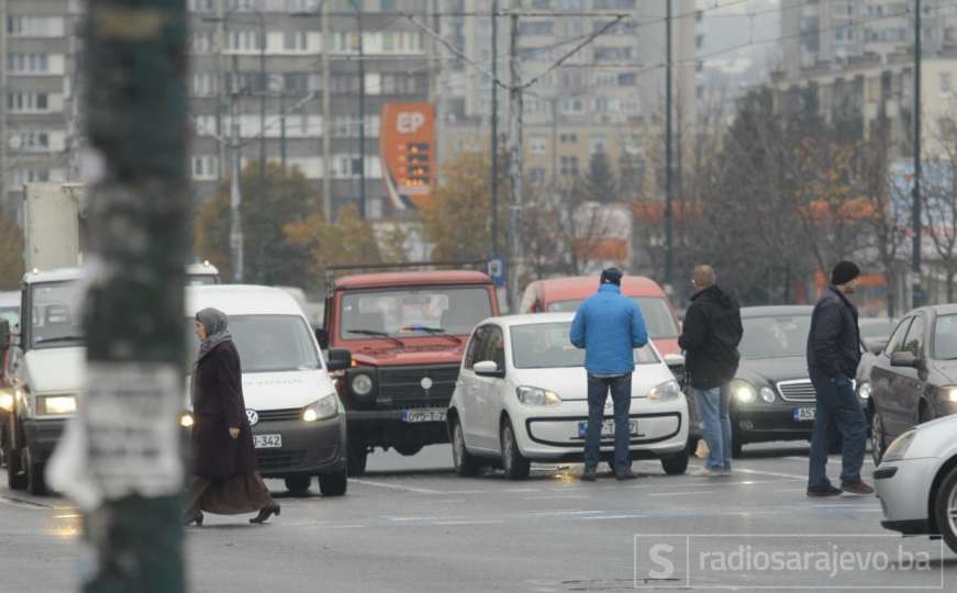 Sudarila se dva automobila na Čengić Vili