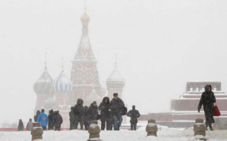 Snježna oluja u Moskvi: Poginula jedna, povrijeđeno pet osoba
