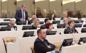 Zastupnici i delegati u BiH primaju novac i za posjete porodicama