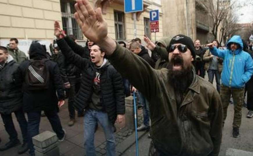 Blic.rs: Ko su ženomrsci, antivakcinaši i nacisti koji su marširali Beogradom