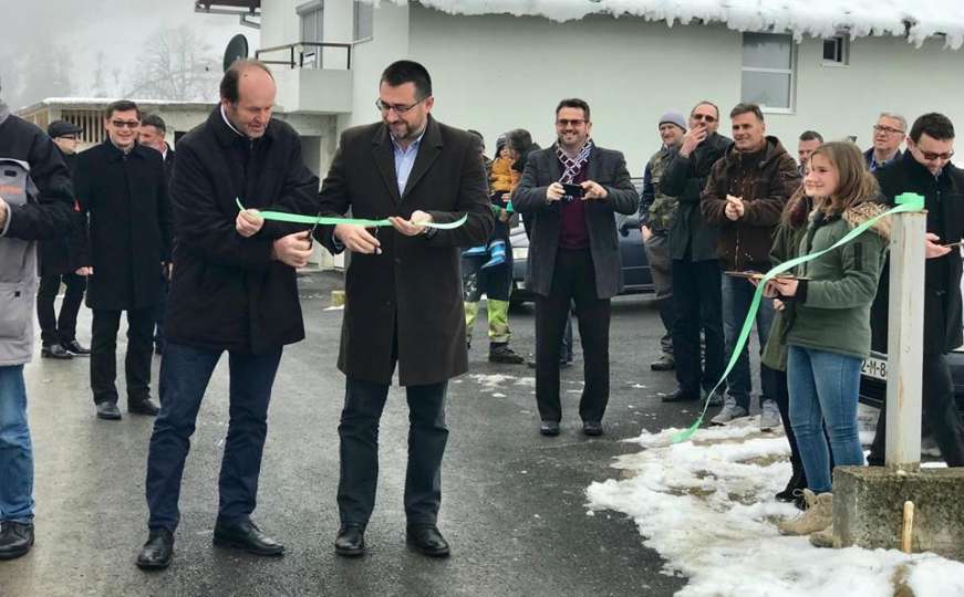 Ministar Ramić otvorio put u herojskom naselju Večići kod Kotor-Varoši