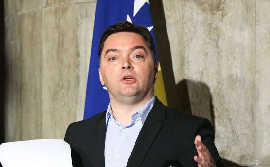 Staša Košarac: Šarović je najbolji Bakirov ministar, klimoglavac u SDA projektu