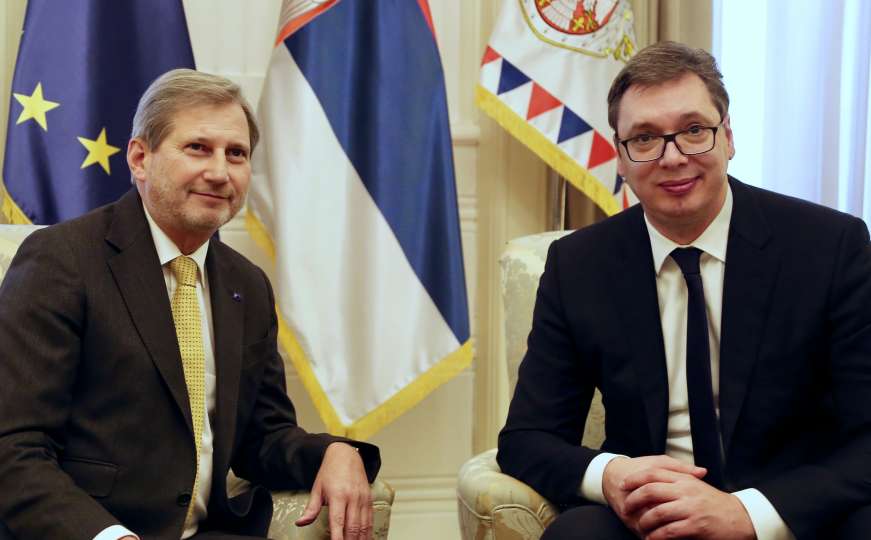  Vučić i Hahn: Građani će odlučiti da li žele Srbiju u Europi