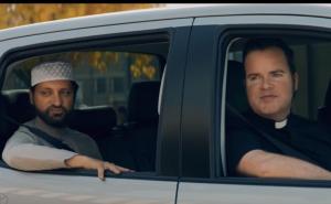 Urnebesna reklama Toyote: Imam, rabin, svećenik i budistički monah na Super Bowlu