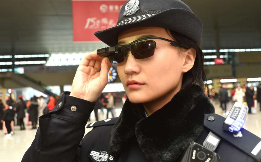 Policija u Kini koristi pametne naočale za prepoznavanje kriminalaca