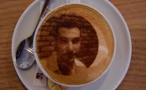Prvi u Holandiji: Kafe u Rotterdamu nudi cappuccino sa selfiejem