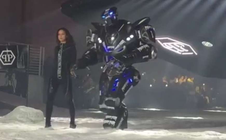 Zanosna Irina Shayk prošetala modnom pistom s robotom