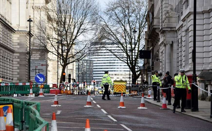 Incident u Londonu: U parlament stigao sumnjivi paket