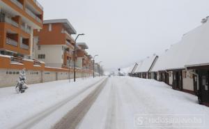 Ugaženog snijega ima na planinama, moguća poledica na kolovozu