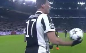 Mandžukić iznerviran Pjaniću: Nemoj ti, vidiš da ću ja