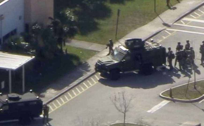 U pucnjavi u srednjoj školi na Floridi povrijeđeno 20 osoba