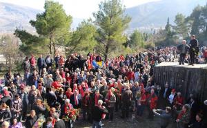 Stotine antifašista se okupile u Mostaru: Vratit ćemo sjaj Partizanskom groblju