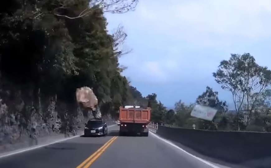 Izbjegnuta nesreća: Stijena pala na cestu s visine od 30 metara