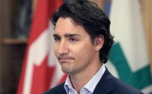 Kanadski premijer zaplesao i zažalio: Trudeaua žestoko napali na internetu 