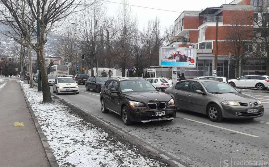 U saobraćajnoj nesreći u Sarajevu povrijeđena jedna osoba