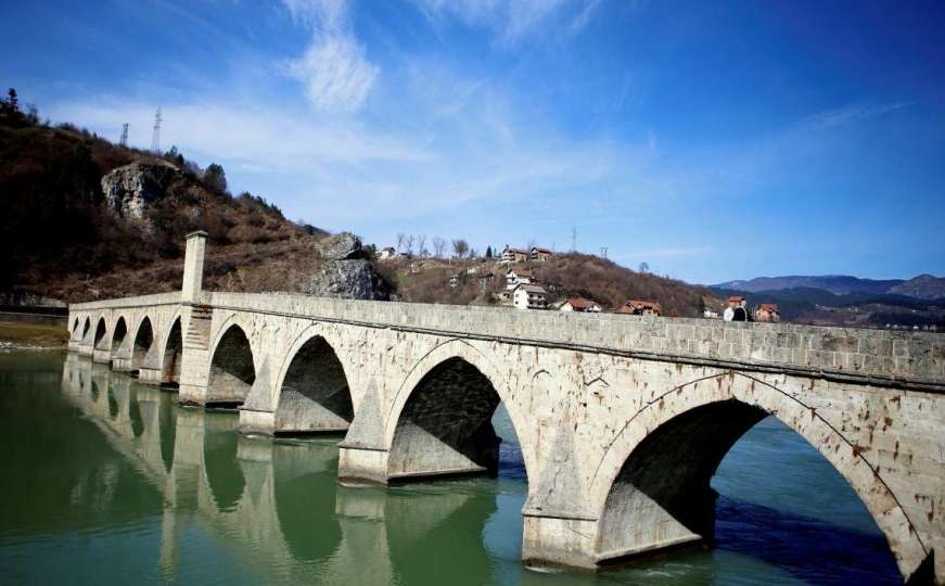 Most Mehmed-paše Sokolovića u Višegradu bez upotrebne dozvole od 2015.