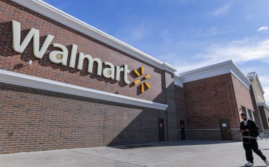 Trgovački lanac Walmart podigao dobnu granicu za kupovinu oružja