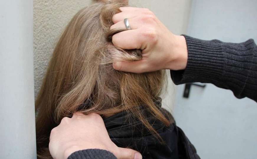 Mladi par iz BiH: Bolesno ljubomorni mladić dvije godine tukao svoju djevojku