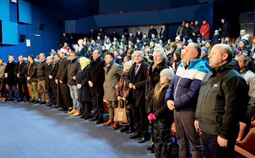 Djeca iz Srebrenice prvi put obilježila 1. mart - Dan nezavisnosti BiH