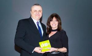 Bišćanin najodgovorniji čuvar životne sredine: Nagradu uručila Yvette iz "Alo Alo"