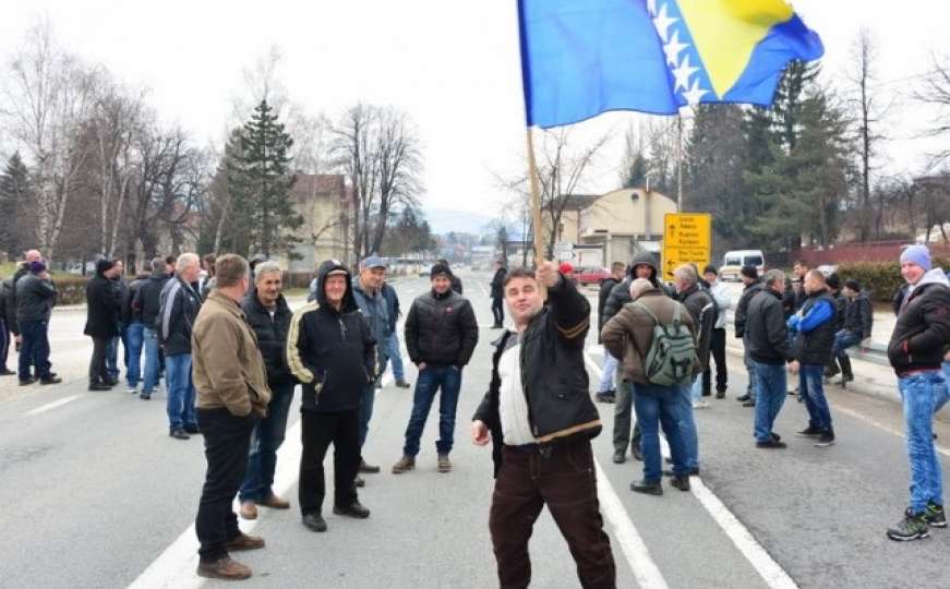 Najavljuju nove proteste: Demobilisani borci blokirali put Bugojno - Donji Vakuf