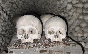 Horor-crkva ukrašena je kostima i lobanjama najmanje 40.000 ljudi