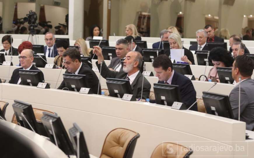 Predstavnički dom usvojio zakon: Uvodi se skeniranje listića i videonadzor na izbore