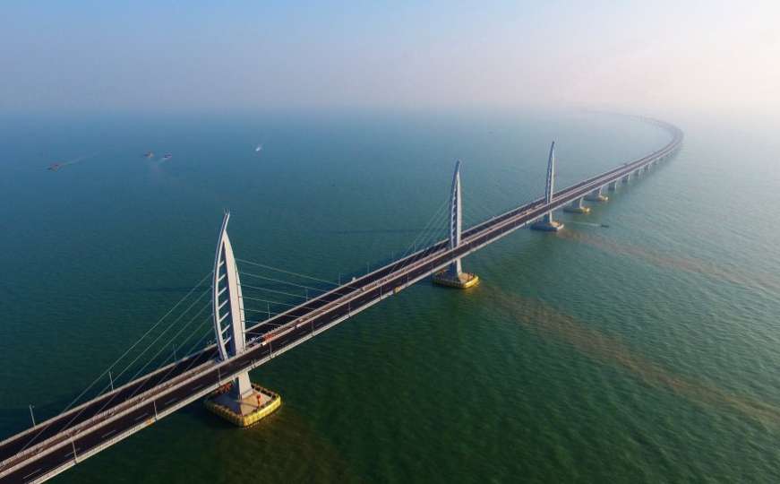 Otvoren najduži most na svijetu: Šest radnika poginulo dok su ga gradili