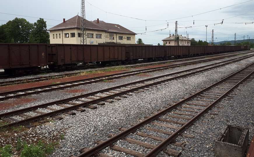 U Zenici na prodaju dva kilometra željezničke pruge