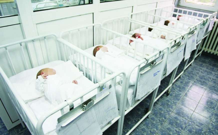 Nermina Talić iz Jajca u travničkoj bolnici rodila deseto dijete