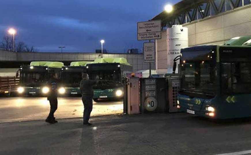 Solidarnost na cesti: Nijemci pomogli bh. vozačima autobusa u konvoju za Tuzlu