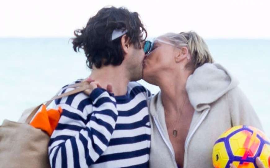 Sharon Stone: Poljupci na plaži s 19 godina mlađim