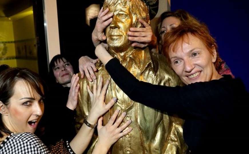 Chuck Norris za 78. rođendan dobio spomenik u Zagrebu