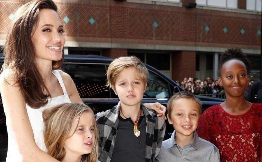 Angelina Jolie kćerku Shiloh zbog načina odijevanja uporedila s Crnogorcima