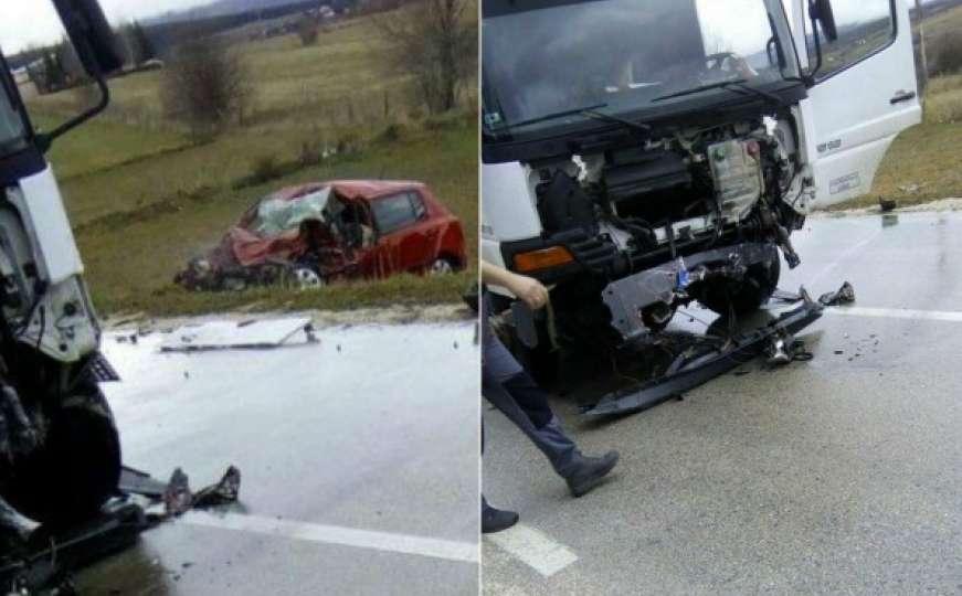 Strahovita saobraćajna nesreća: Vozač Škode poginuo u sudaru s kamionom