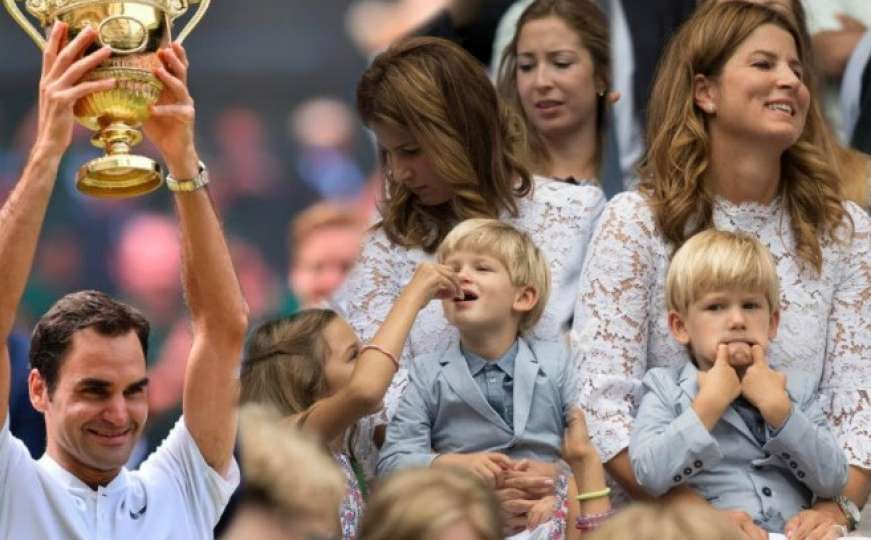 Djeca Rogera Federera prodaju limunadu na ulici