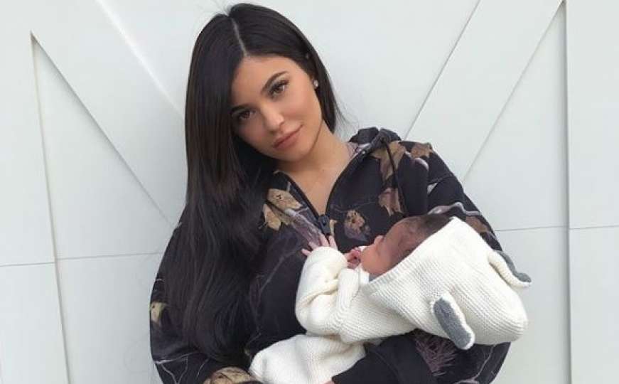 Kylie Jenner nakon šest sedmica umorna od majčinstva