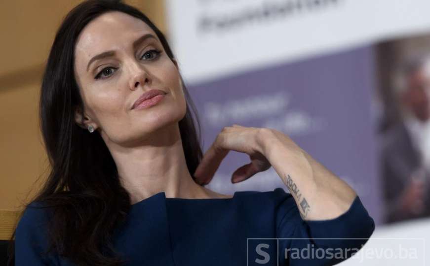 Angelina Jolie: Vidim u ogledalu da starim, ali to samo znači da živim